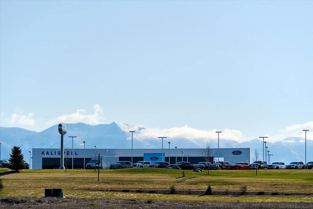 451 Rivers Edge Loop Kalispell MT 59901