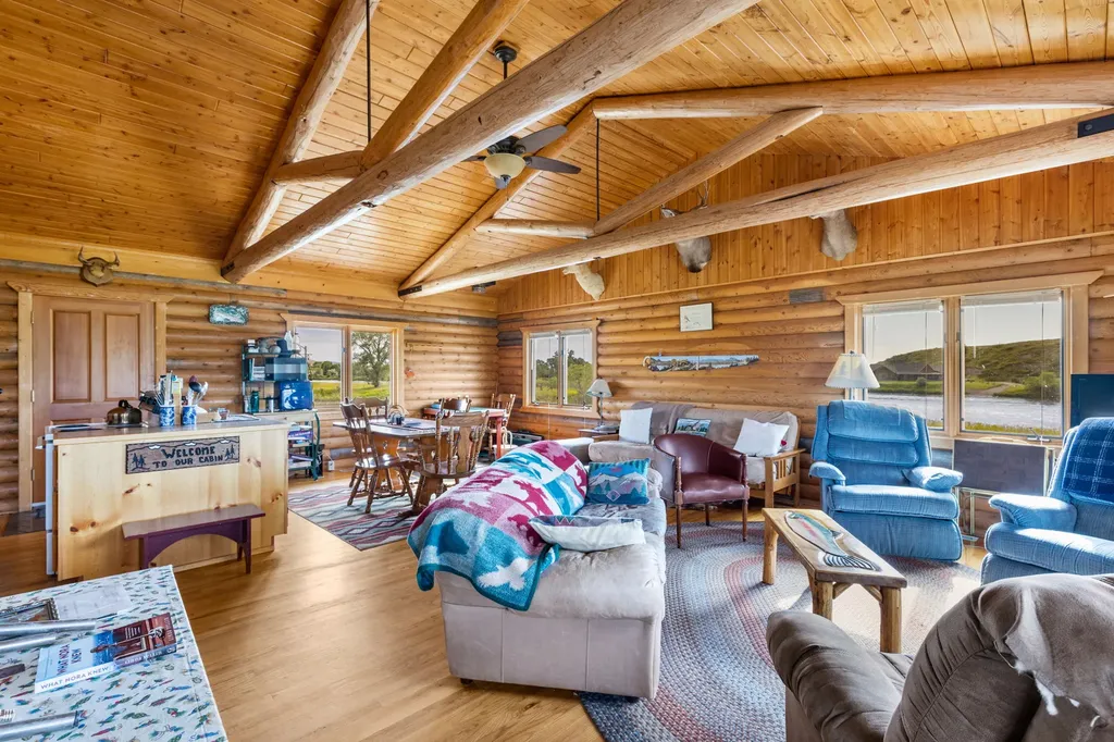 2107 Old Us Highway 91 Cascade MT 59421