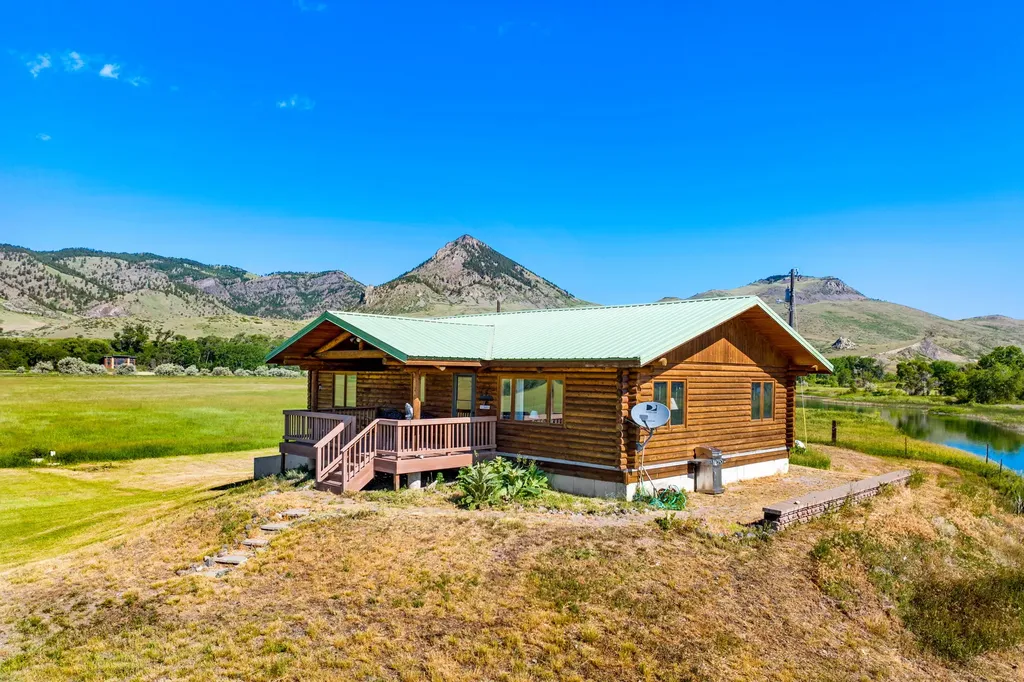 2107 Old Us Highway 91 Cascade MT 59421