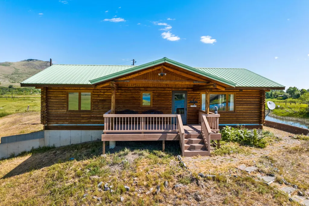 2107 Old Us Highway 91 Cascade MT 59421