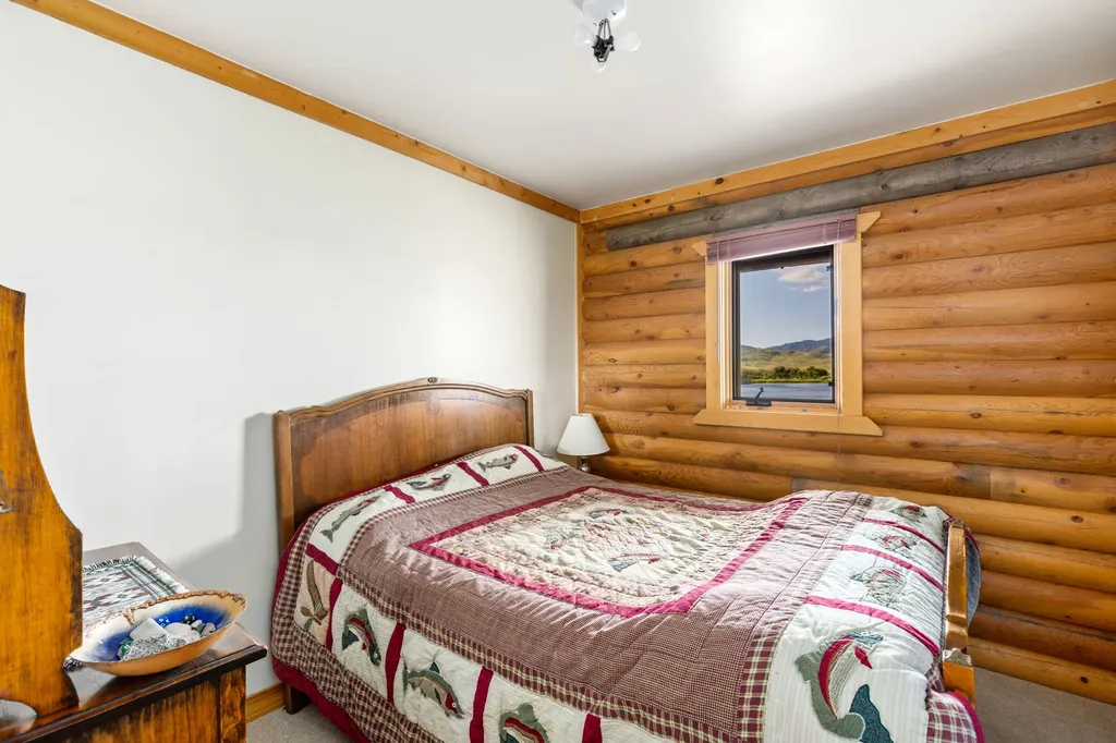 2107 Old Us Highway 91 Cascade MT 59421