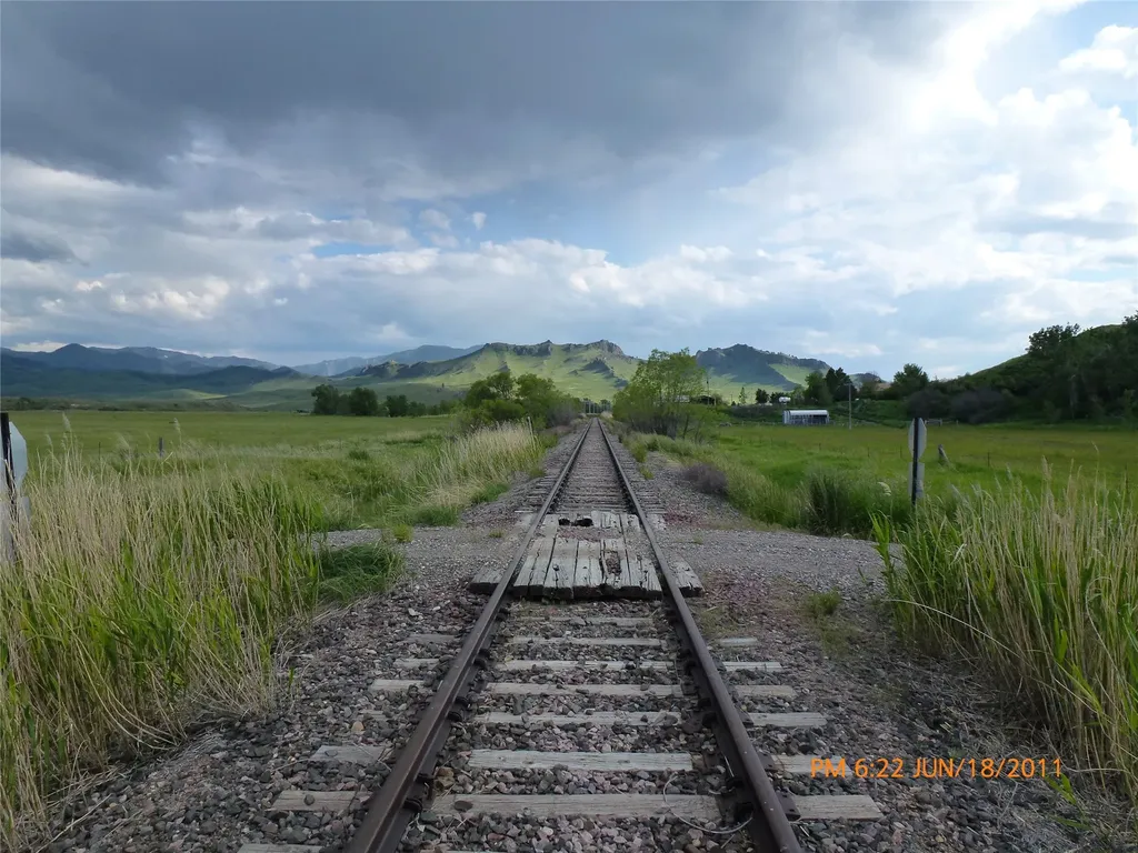 2107 Old Us Highway 91 Cascade MT 59421