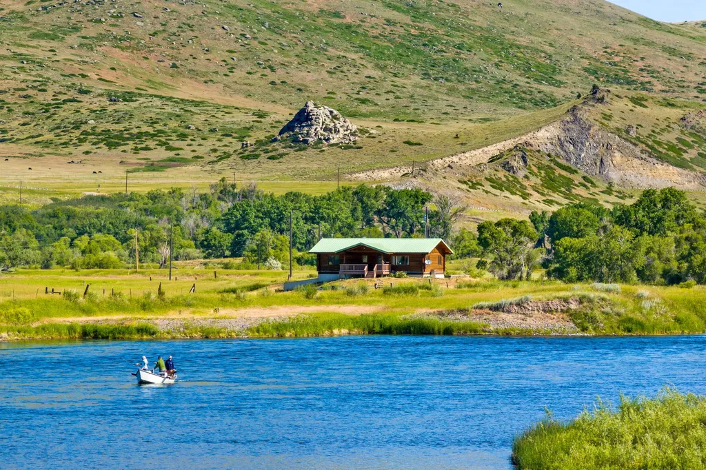 2107 Old Us Highway 91 Cascade MT 59421