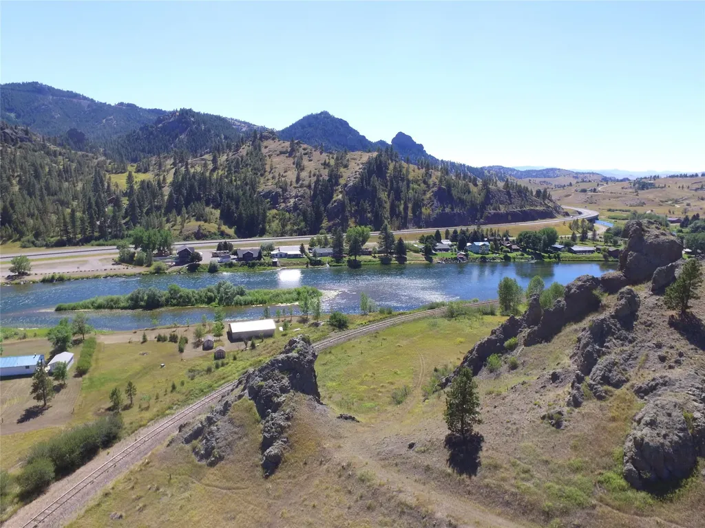 Lot 1 Block 3 Pioneer Trail Lane Cascade MT 59421