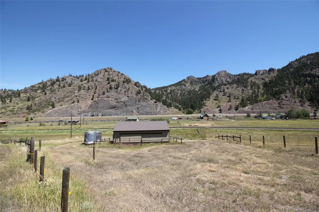 Lot 1 Block 3 Pioneer Trail Lane Cascade MT 59421