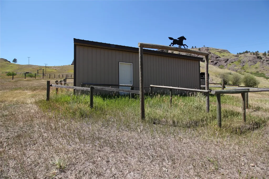 Lot 1 Block 3 Pioneer Trail Lane Cascade MT 59421
