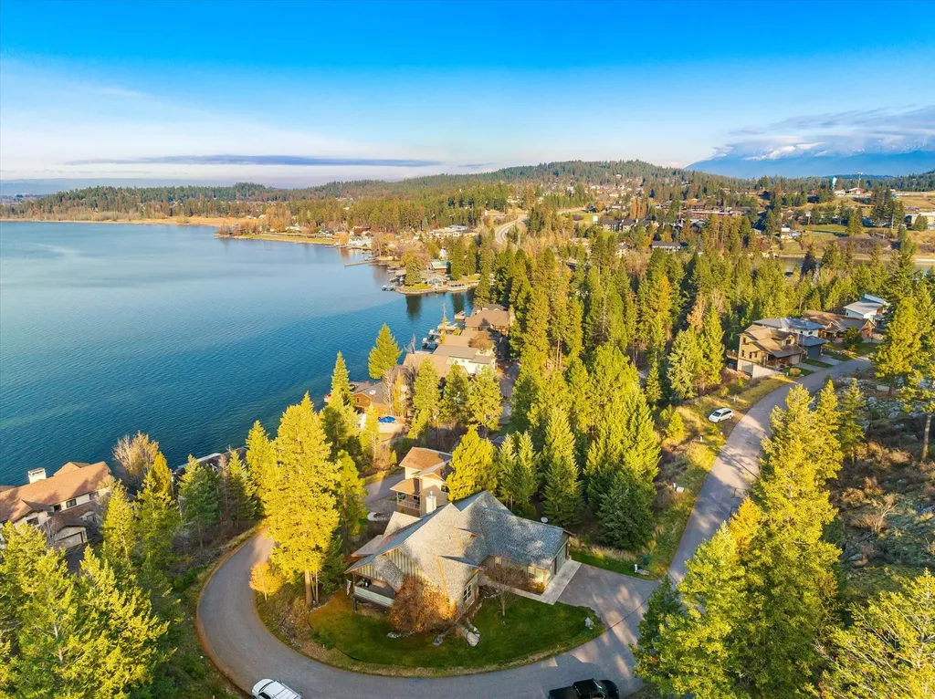 151 Whisper Ridge Drive Bigfork MT 59911