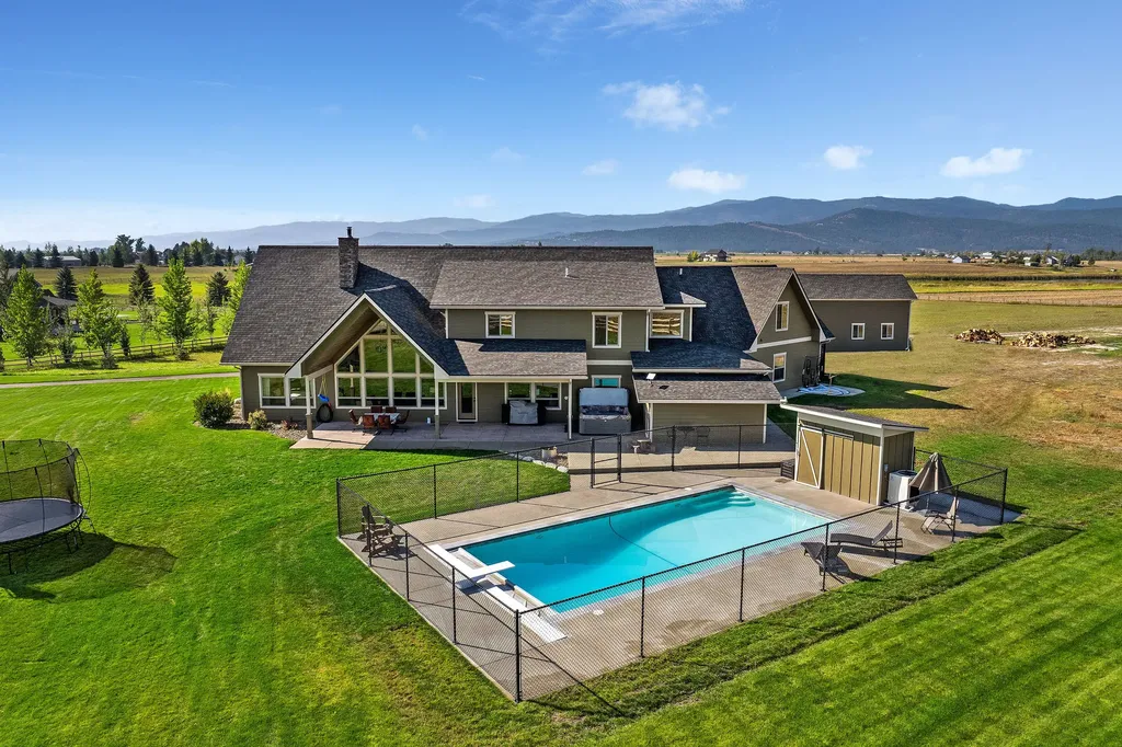 1250 Moon Bow Loop Kalispell MT 59901