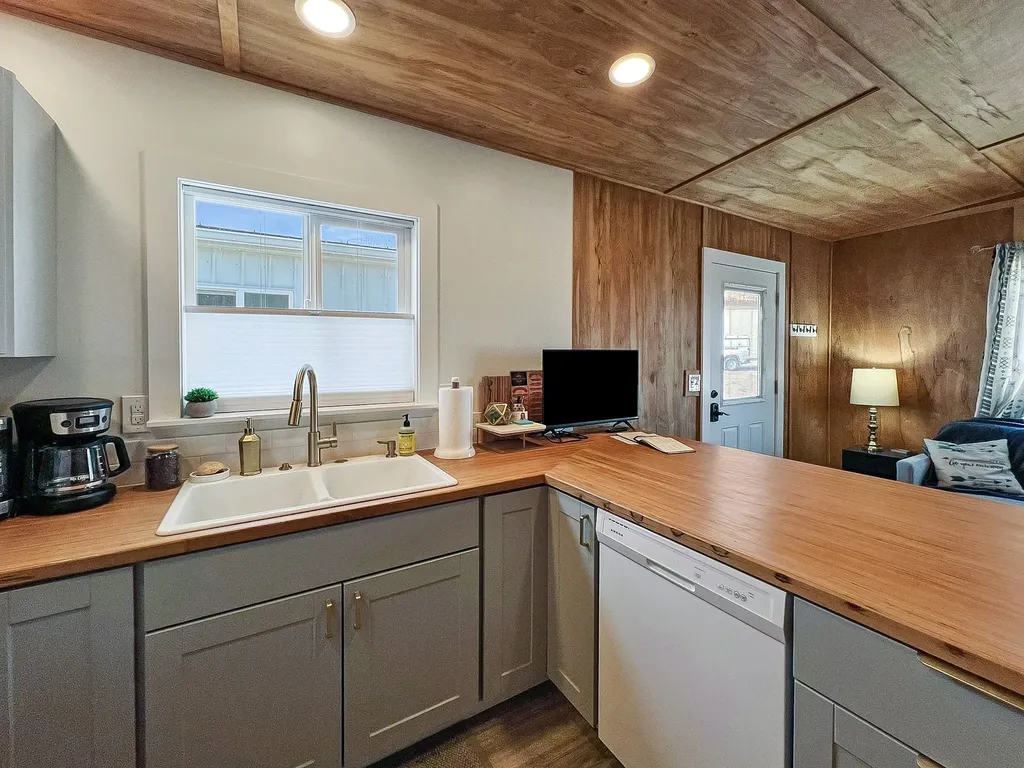19 & 23 Butte Street Belt MT 59412