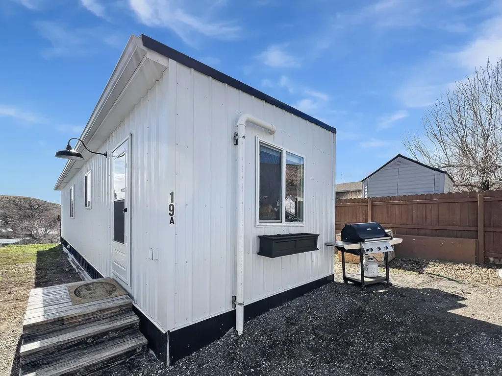 19 & 23 Butte Street Belt MT 59412