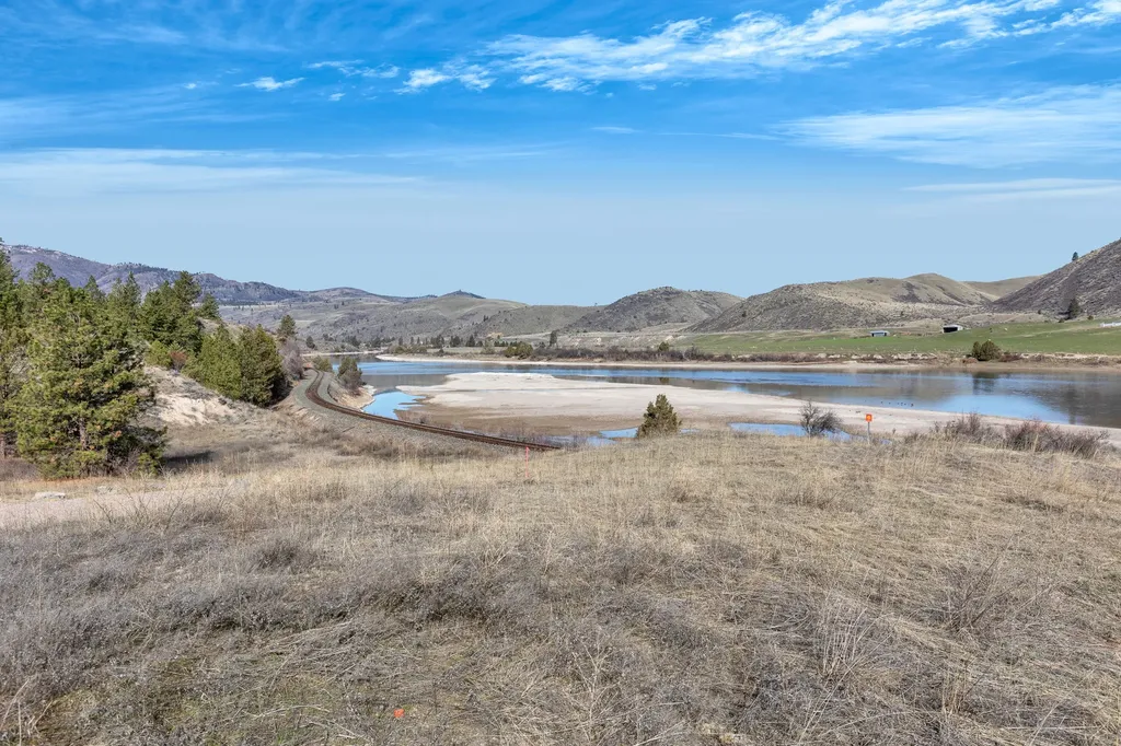 Lot 9a Mount Highway 200 Dixon MT 59831