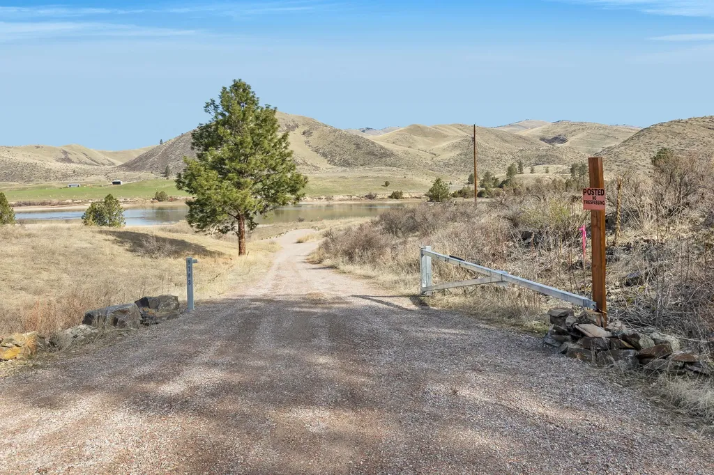 Lot 8a Mount Highway 200 Dixon MT 59831