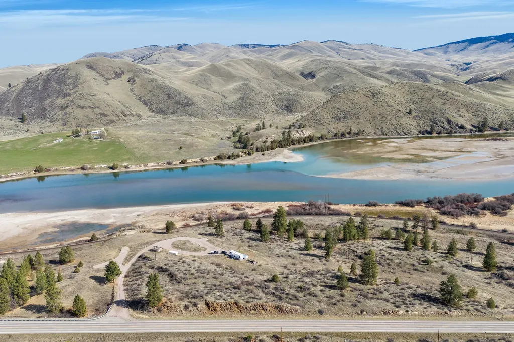 Lot 8a Mount Highway 200 Dixon MT 59831