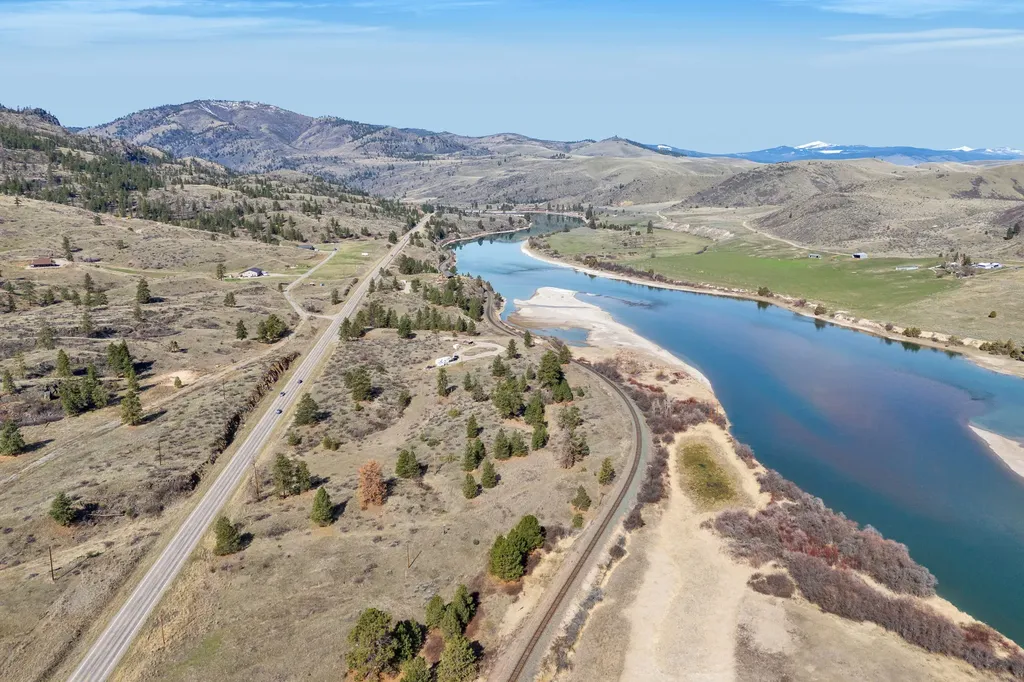 Lot 8a Mount Highway 200 Dixon MT 59831