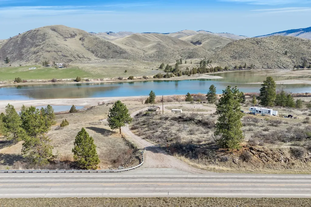 Lot 8a Mount Highway 200 Dixon MT 59831