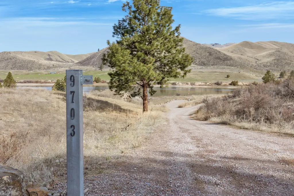 Lot 8a Mount Highway 200 Dixon MT 59831
