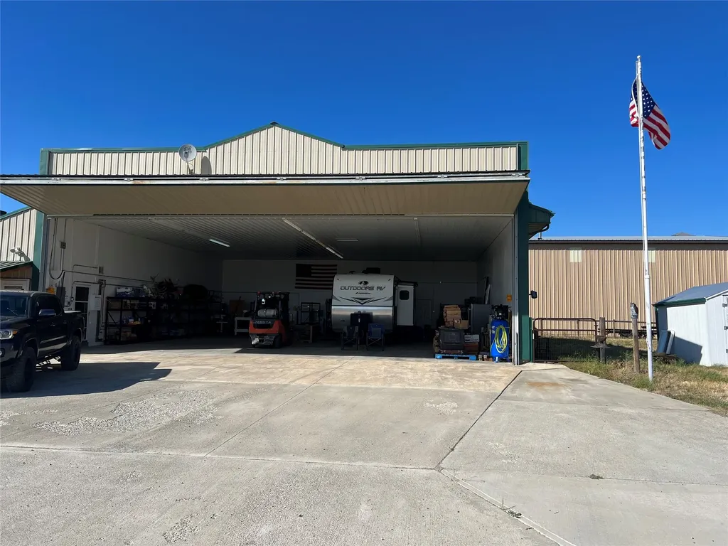 127 Lucky Lindy Lane Eureka MT 59917
