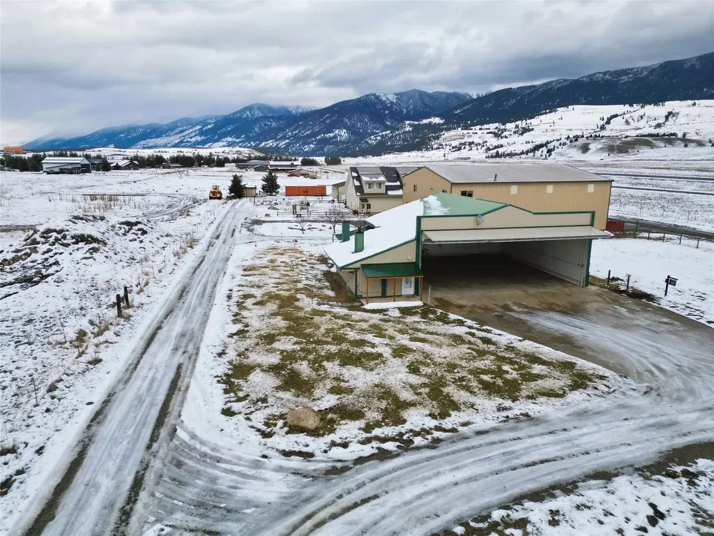 127 Lucky Lindy Lane Eureka MT 59917