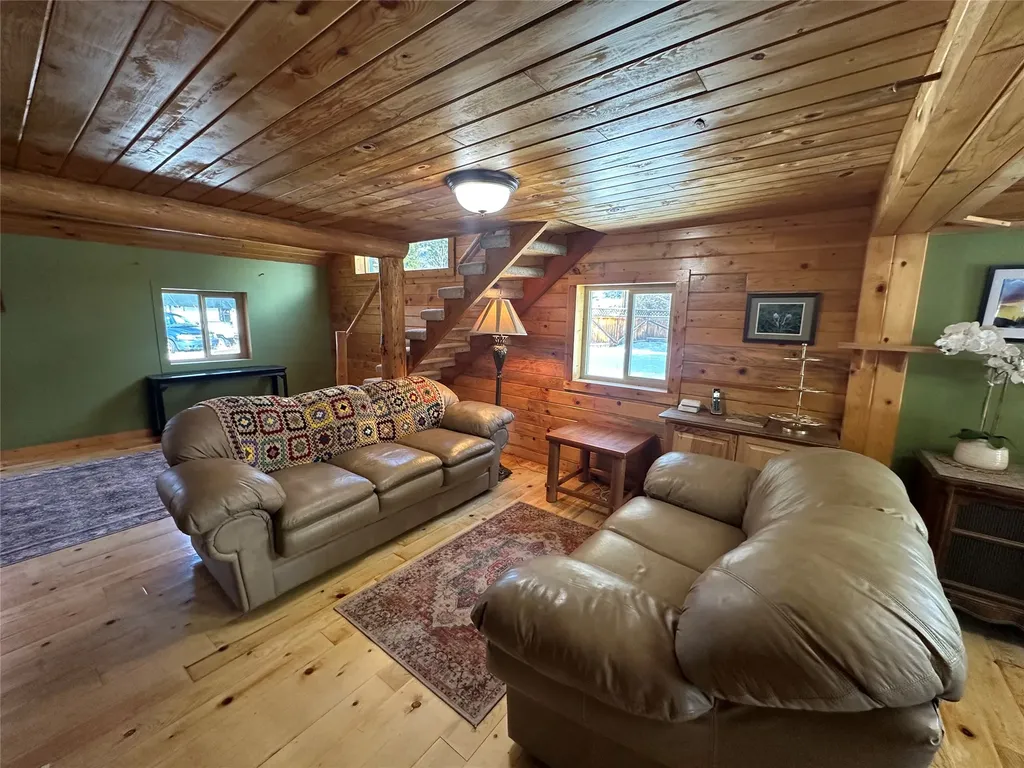 28 Princeton Road Philipsburg MT 59858