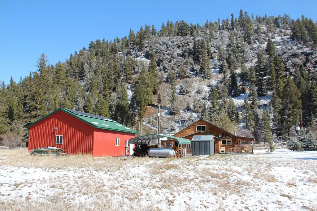 28 Princeton Road Philipsburg MT 59858