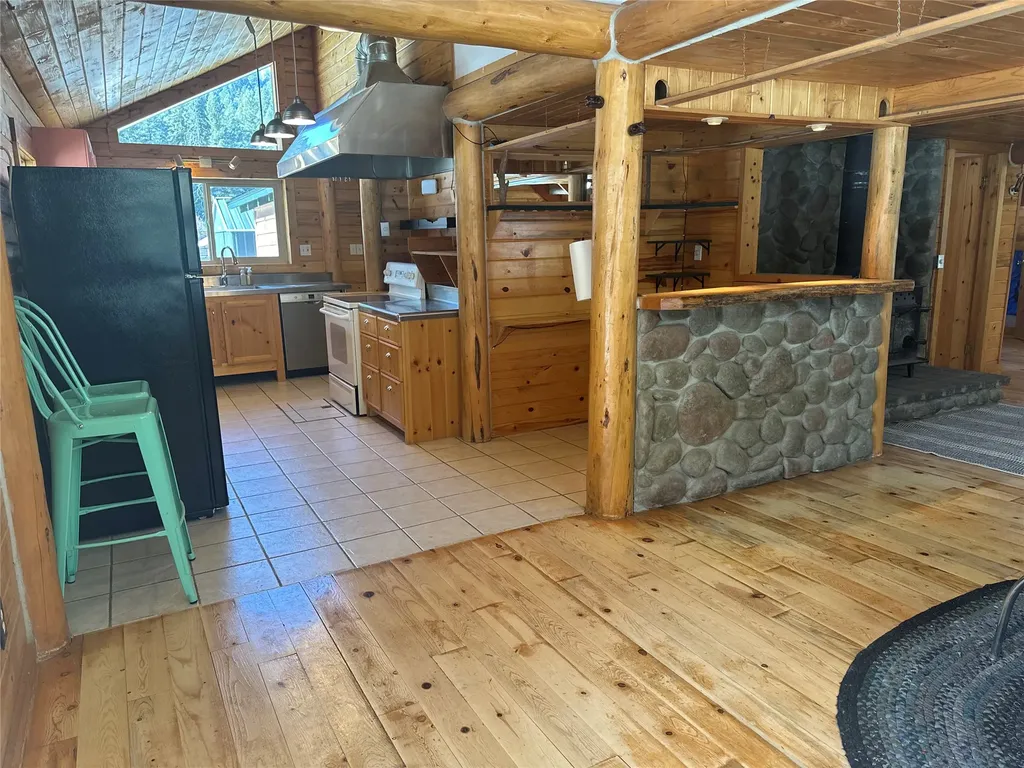 28 Princeton Road Philipsburg MT 59858