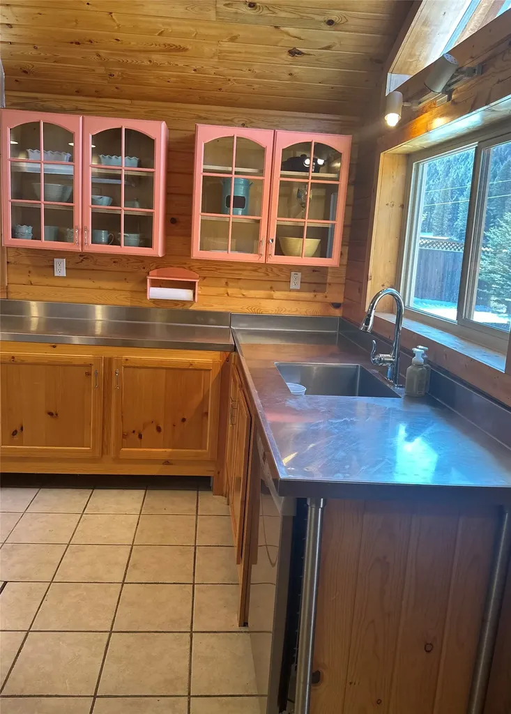 28 Princeton Road Philipsburg MT 59858