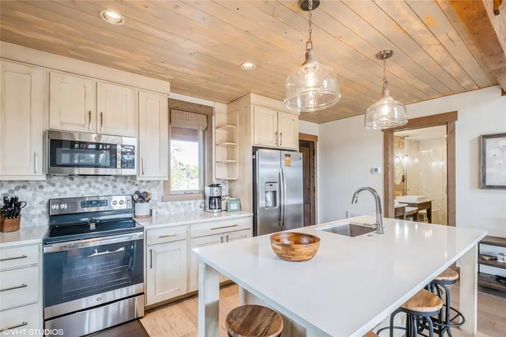 15 Haflinger Cottage Way Eureka MT 59917