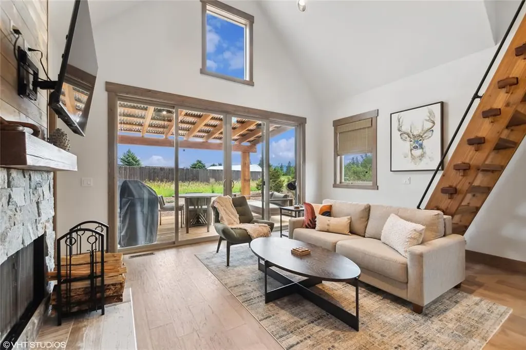 15 Haflinger Cottage Way Eureka MT 59917