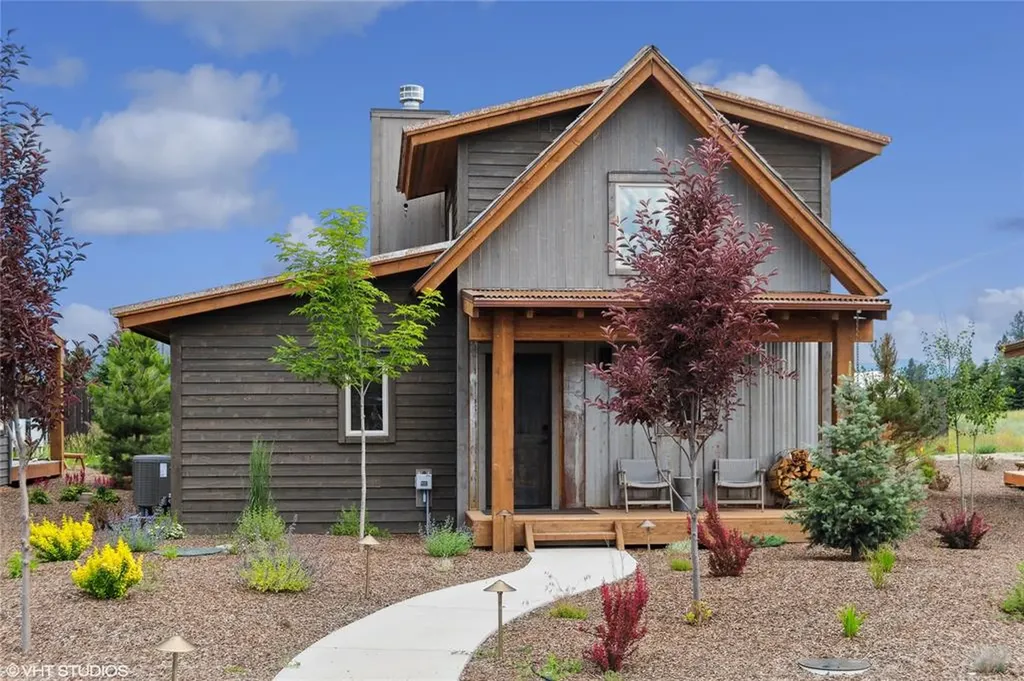 15 Haflinger Cottage Way Eureka MT 59917