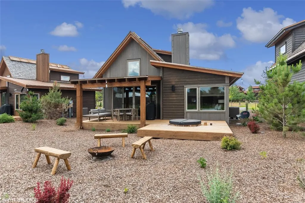 15 Haflinger Cottage Way Eureka MT 59917