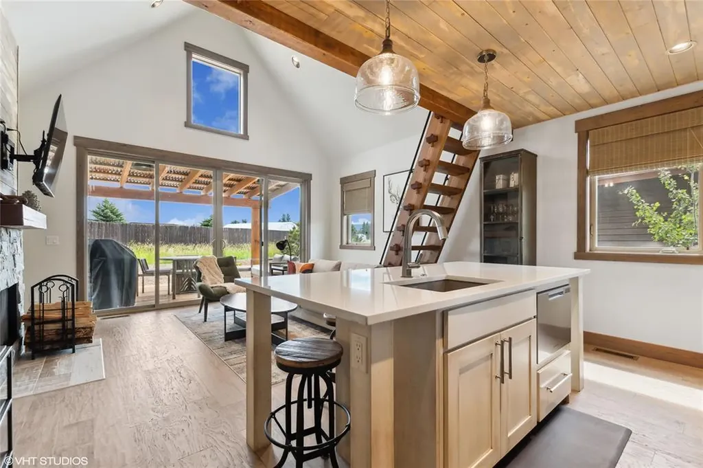 15 Haflinger Cottage Way Eureka MT 59917