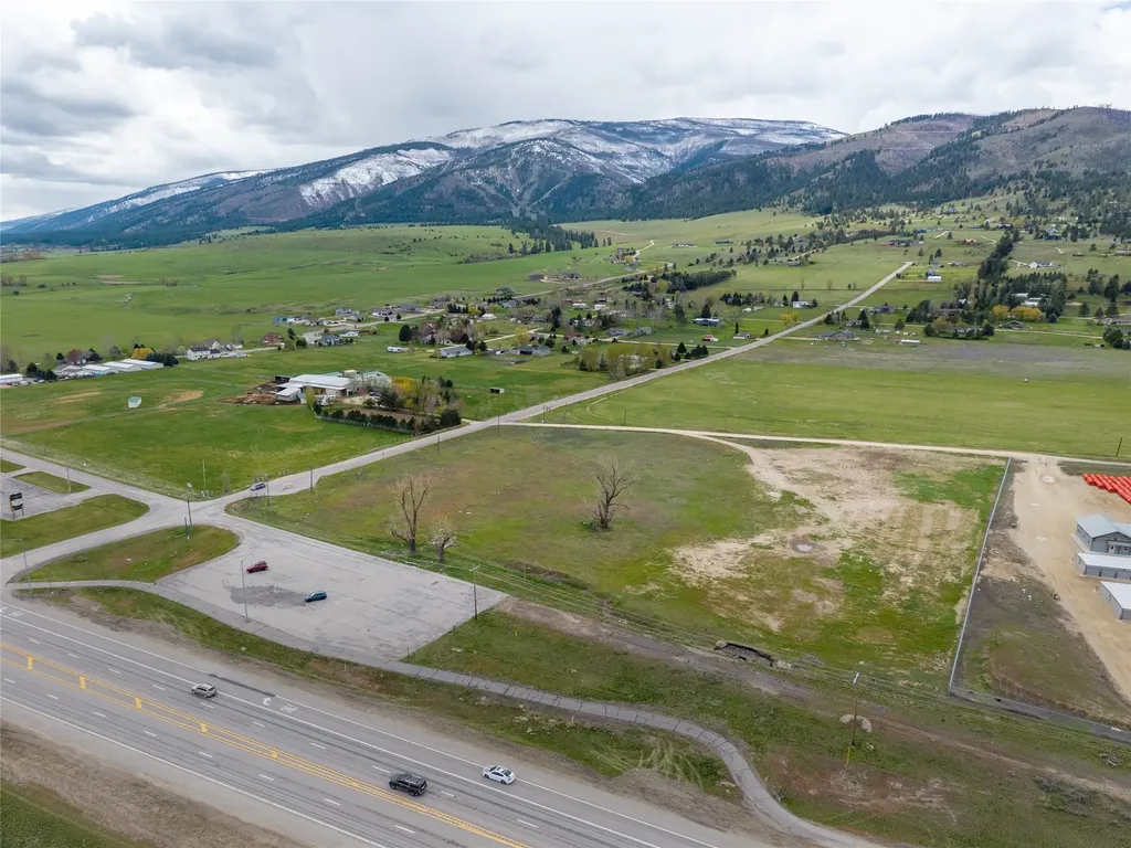5800 Rowan Street Florence MT 59833