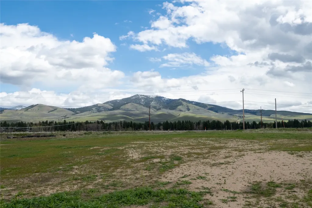 5800 Rowan Street Florence MT 59833