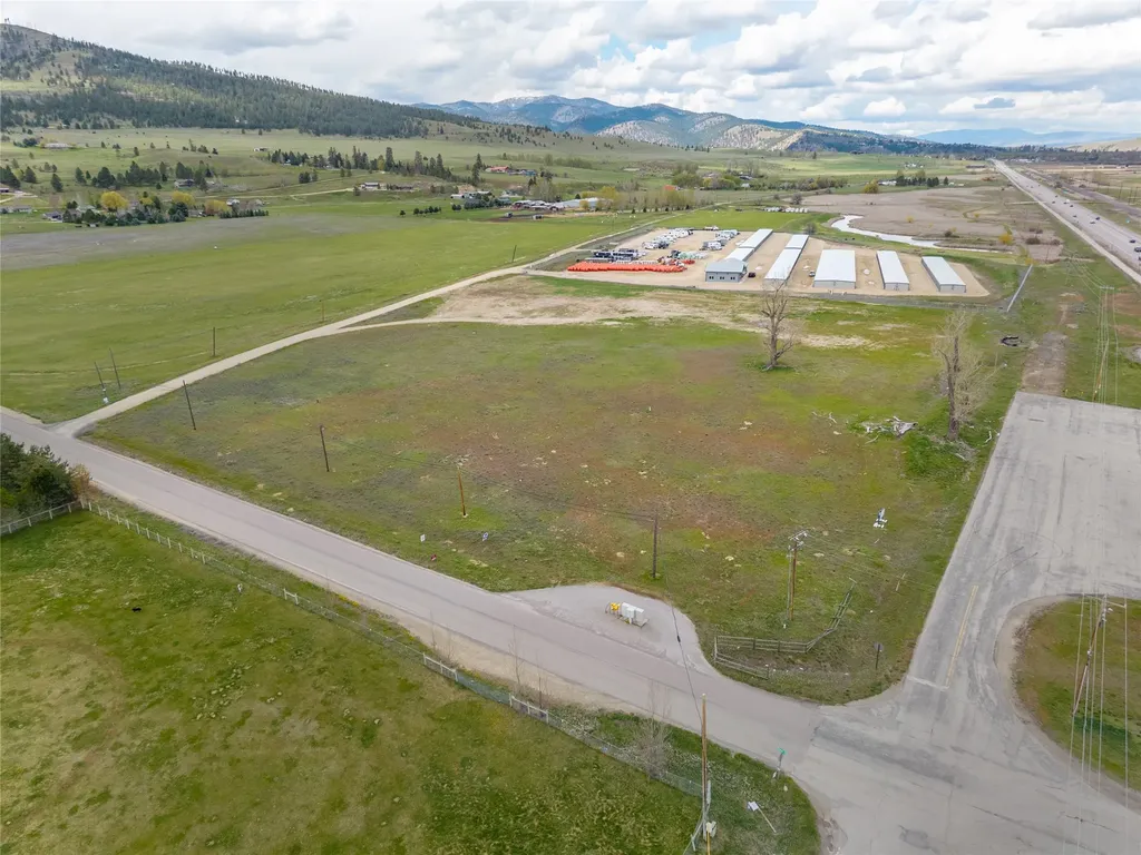 5800 Rowan Street Florence MT 59833