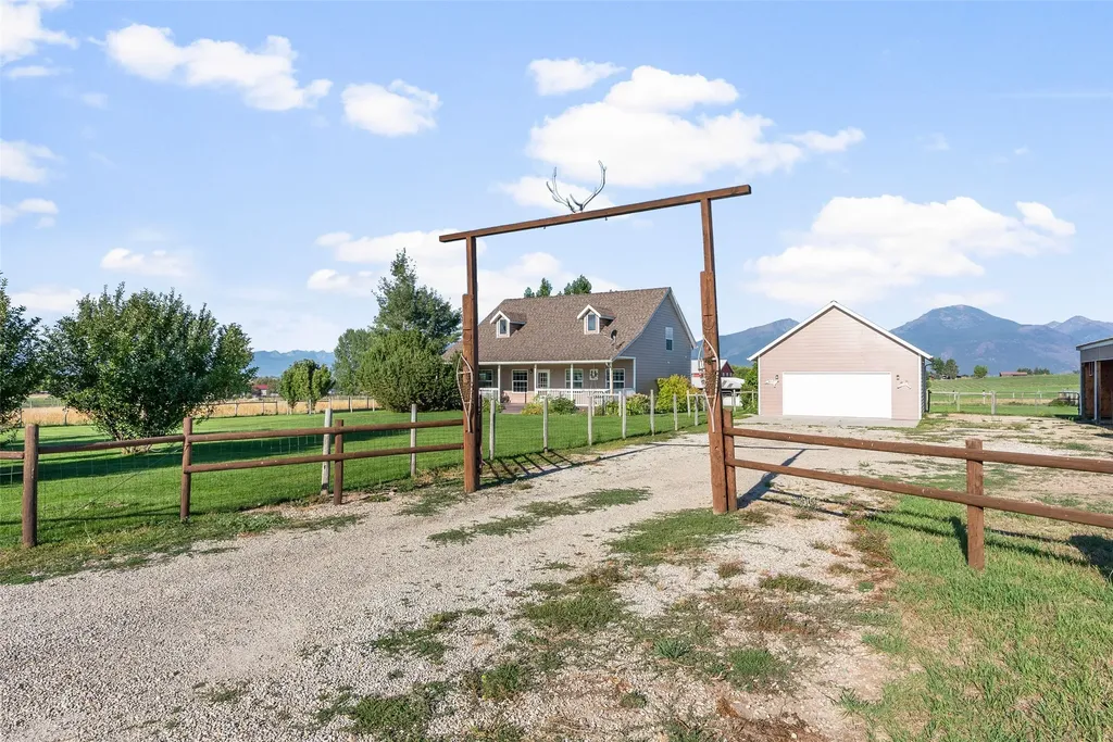 4735 Drake Lane Stevensville MT 59870