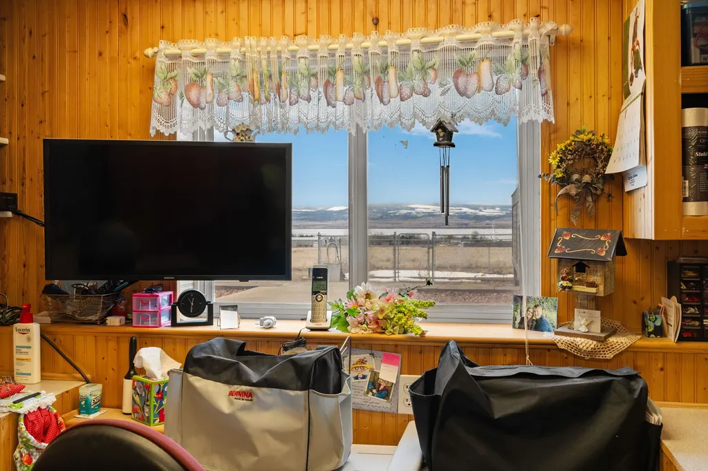 7 Strawberry Drive Townsend MT 59644