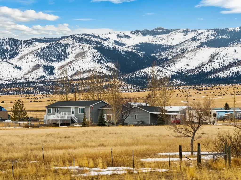 7 Strawberry Drive Townsend MT 59644