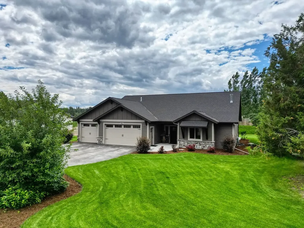 92 Running Deer Trail Kalispell MT 59901