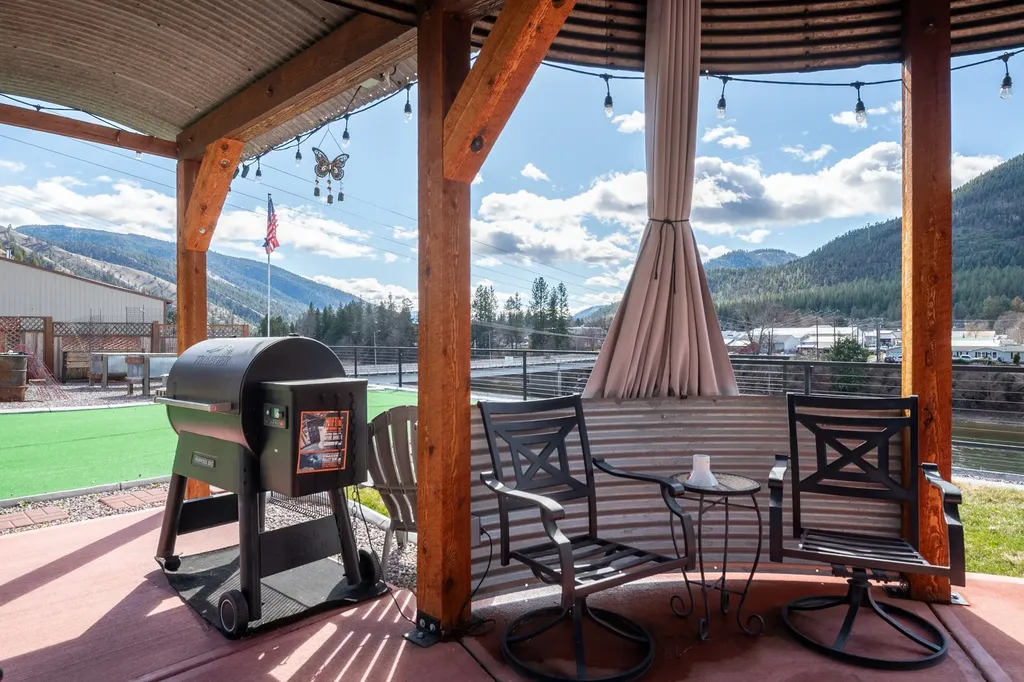 84 Mullan Road W Superior MT 59872