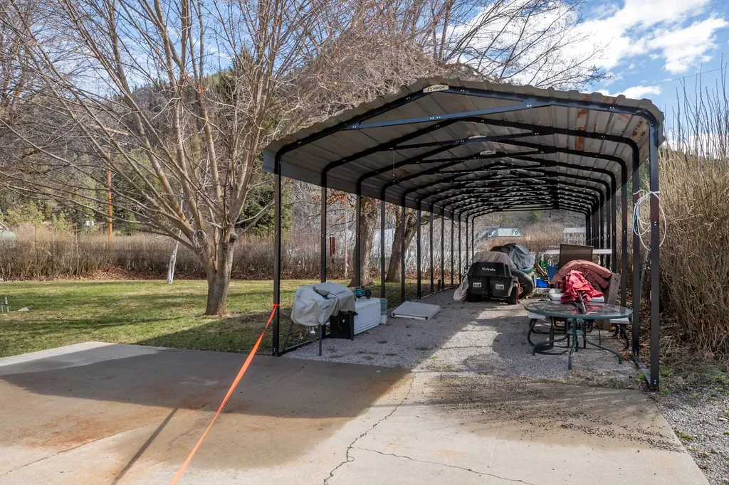 84 Mullan Road W Superior MT 59872
