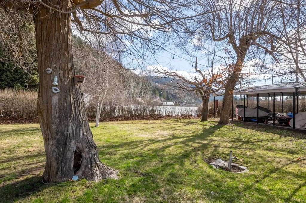 84 Mullan Road W Superior MT 59872