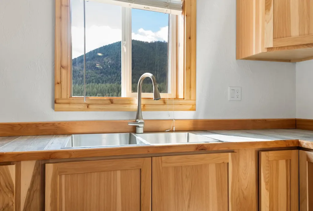 84 Mullan Road W Superior MT 59872