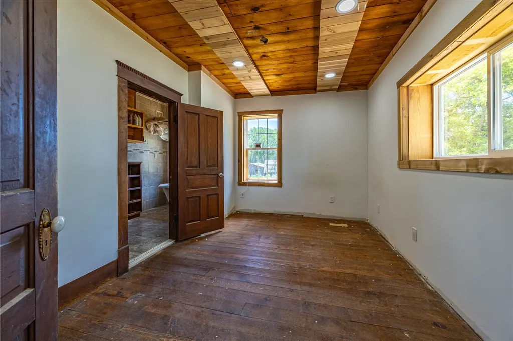 153 Dutch Hill Road Hamilton MT 59840
