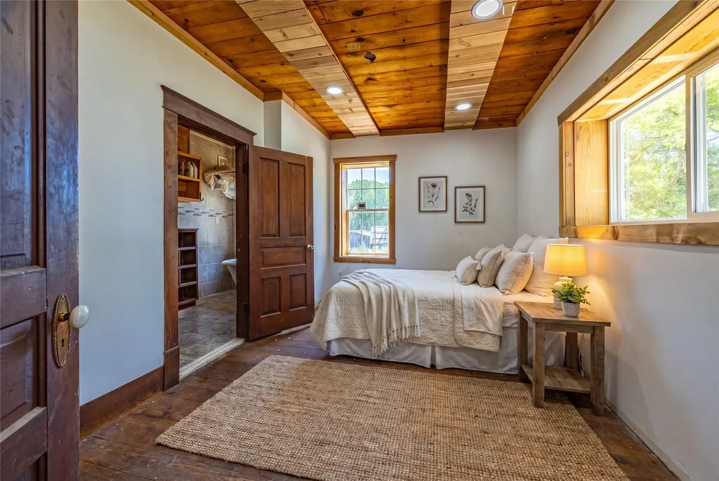 153 Dutch Hill Road Hamilton MT 59840