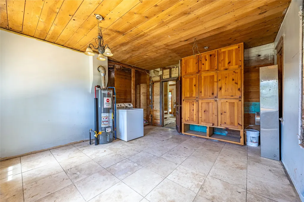 153 Dutch Hill Road Hamilton MT 59840