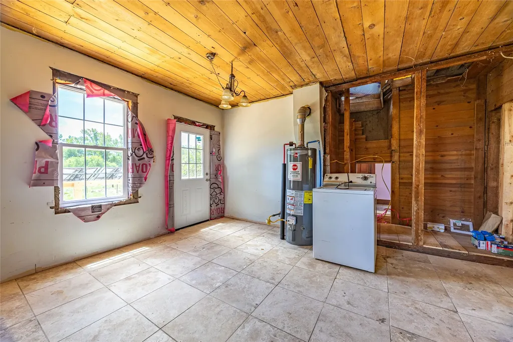 153 Dutch Hill Road Hamilton MT 59840