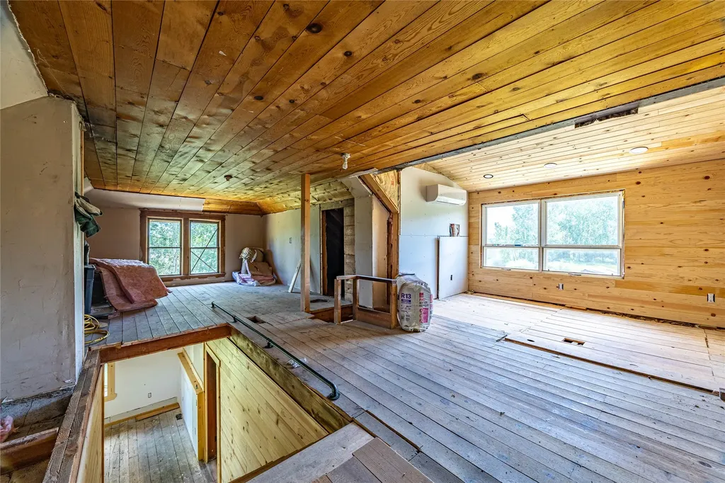 153 Dutch Hill Road Hamilton MT 59840