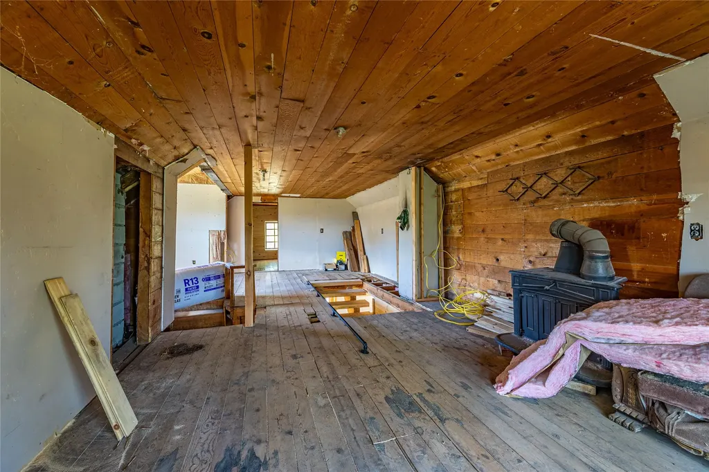 153 Dutch Hill Road Hamilton MT 59840