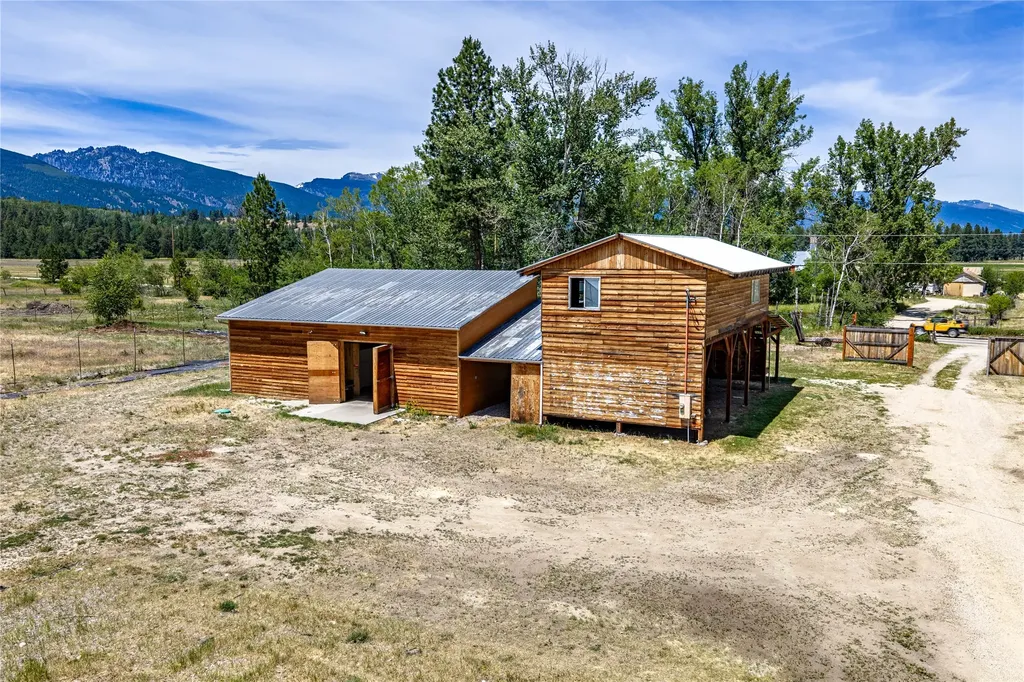 153 Dutch Hill Road Hamilton MT 59840