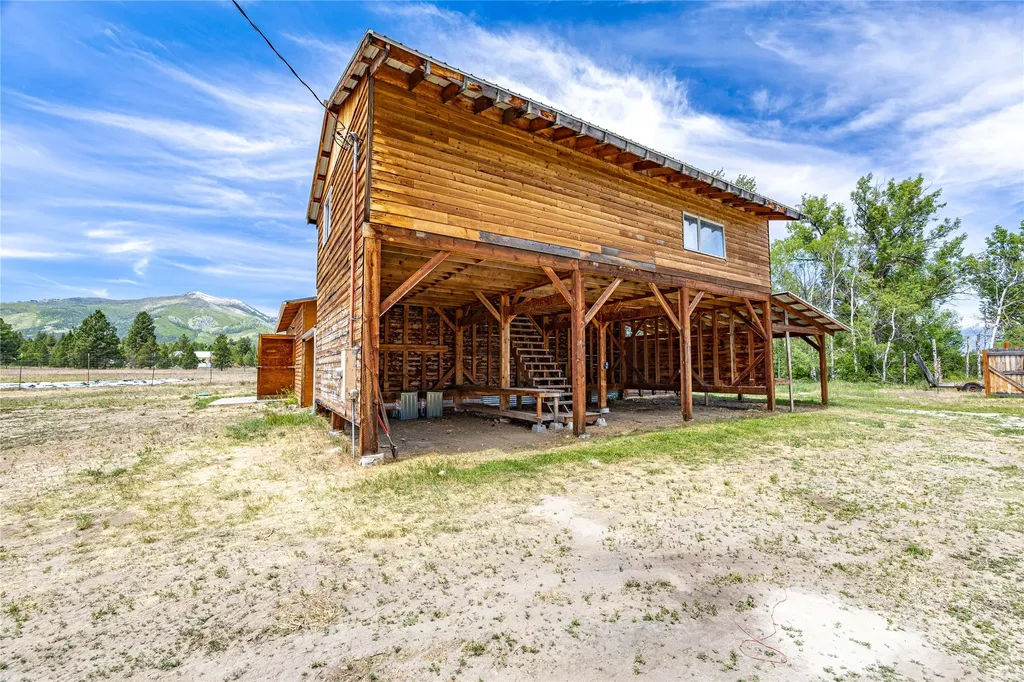 153 Dutch Hill Road Hamilton MT 59840